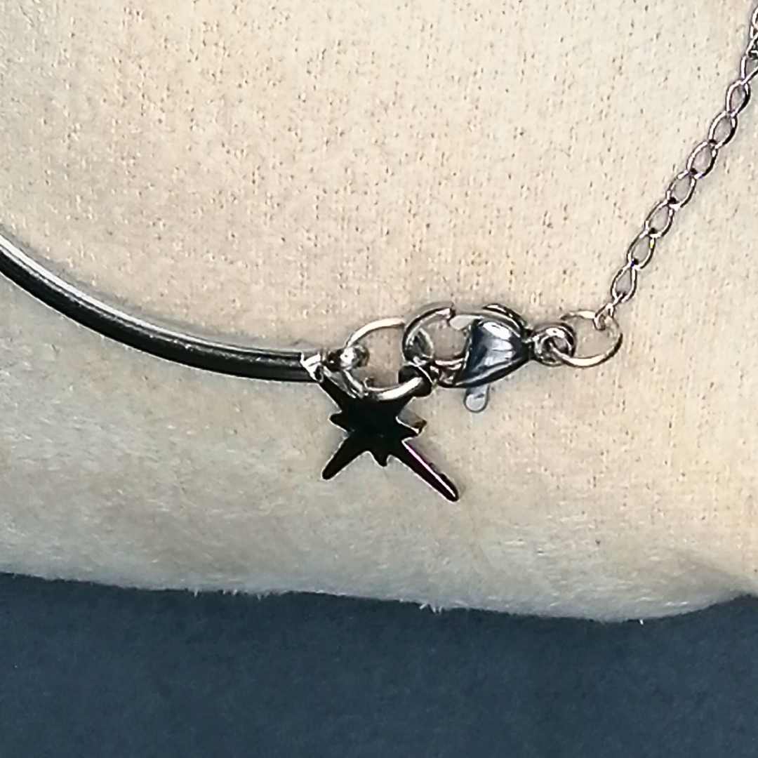 Bracelet étoile demi jonc