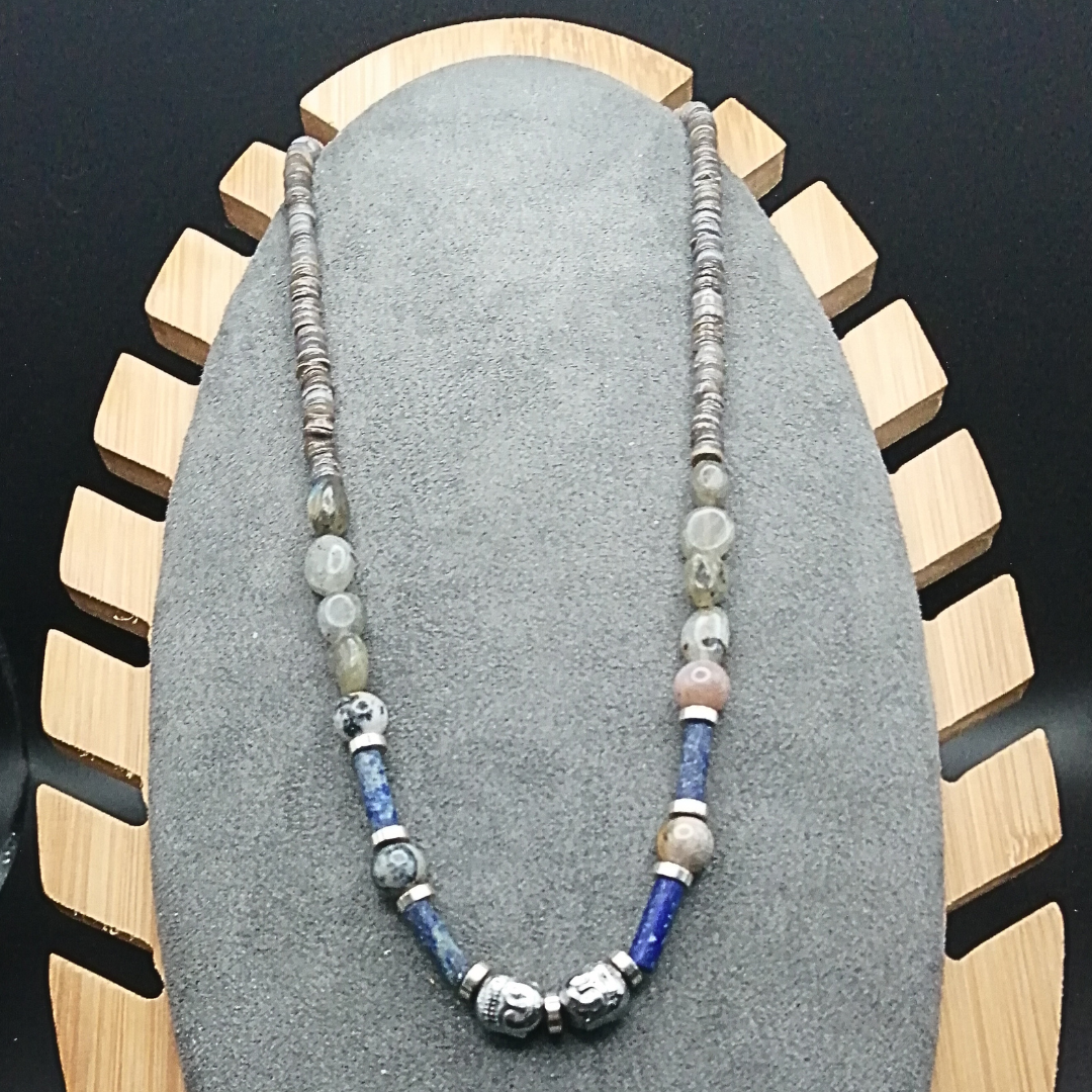 Collier opale mousse