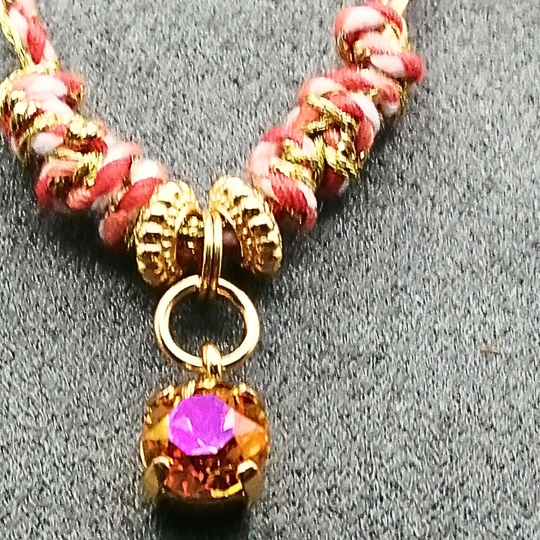 Collier Tout en fil rouge