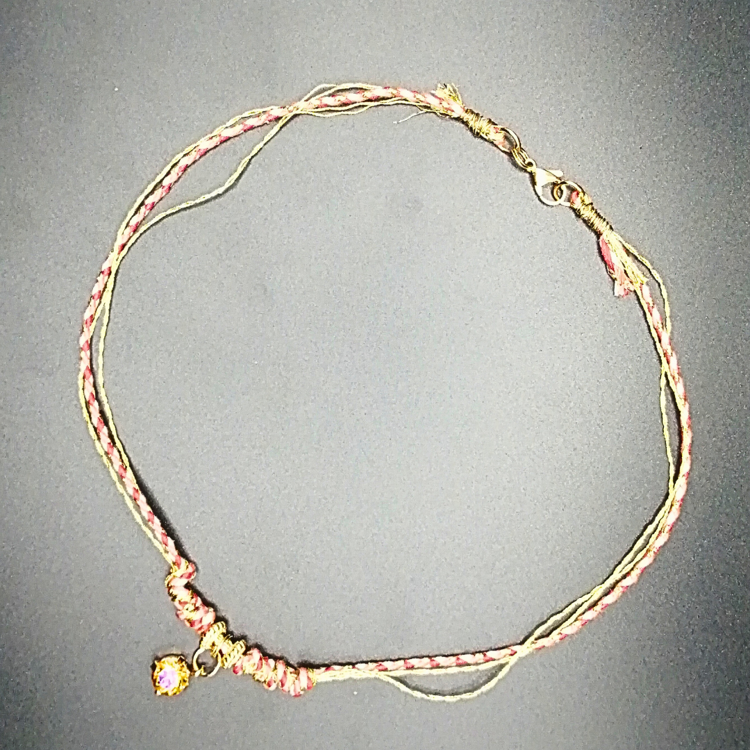 Collier Tout en fil rouge