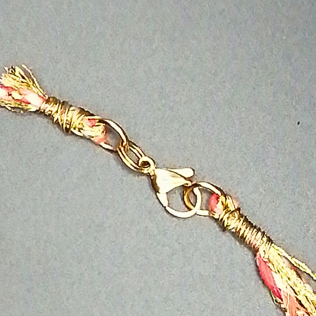 Collier Tout en fil rouge