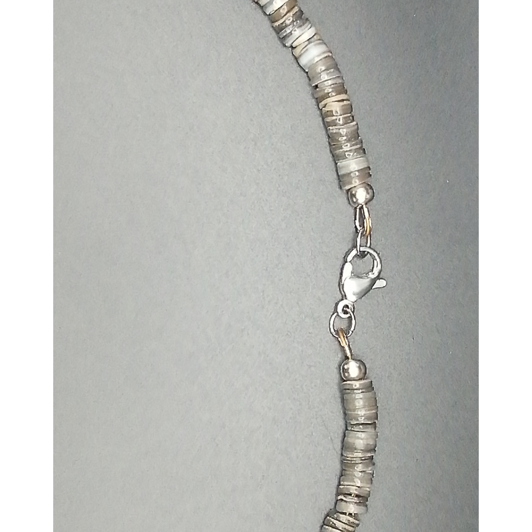 Collier opale mousse