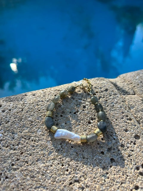 Bracelet Lolita  perle de cultures et Labradorite