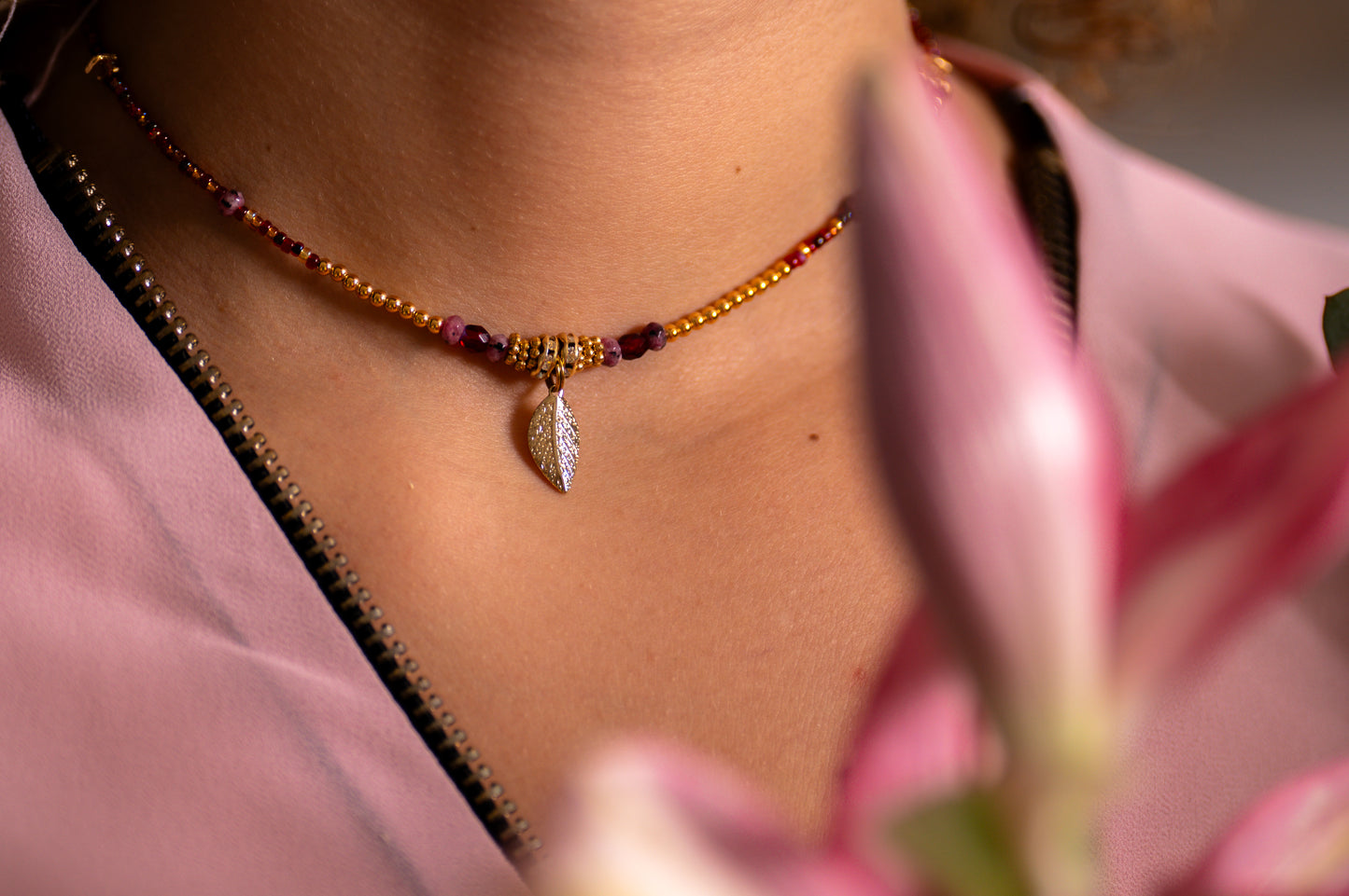 Collier bohéme Feuille et quartz rose